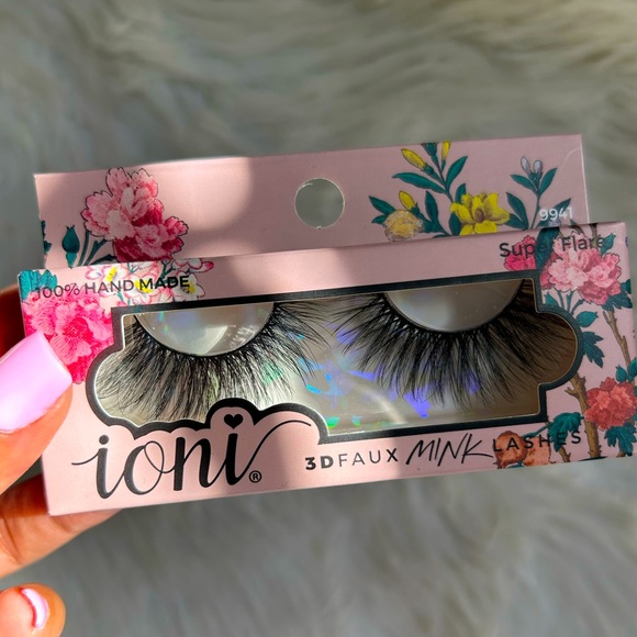 Super Flare Mink Eyelashes - Picture 3 of 3